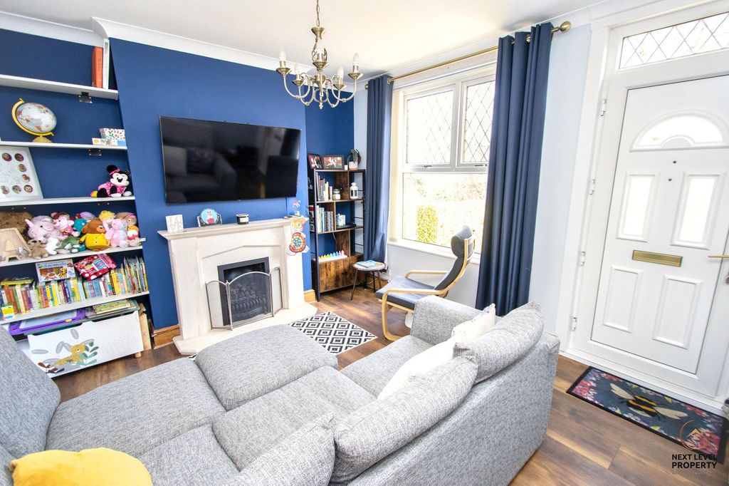 Property photo 3 of 16