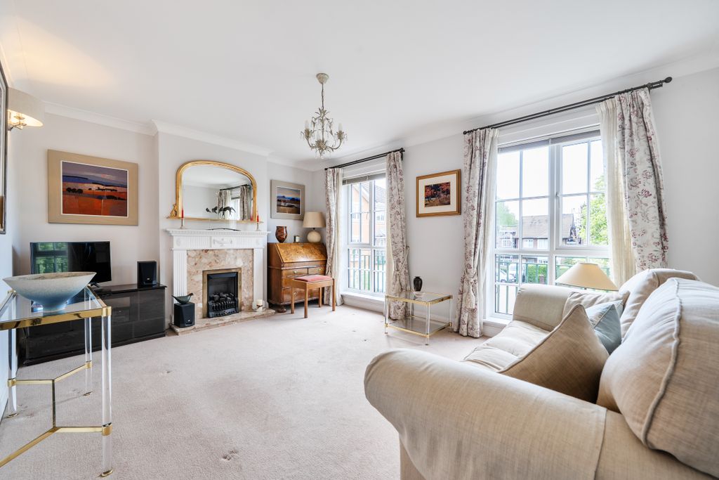 Property photo 2 of 11