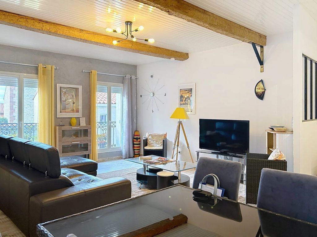 Property photo 3 of 18