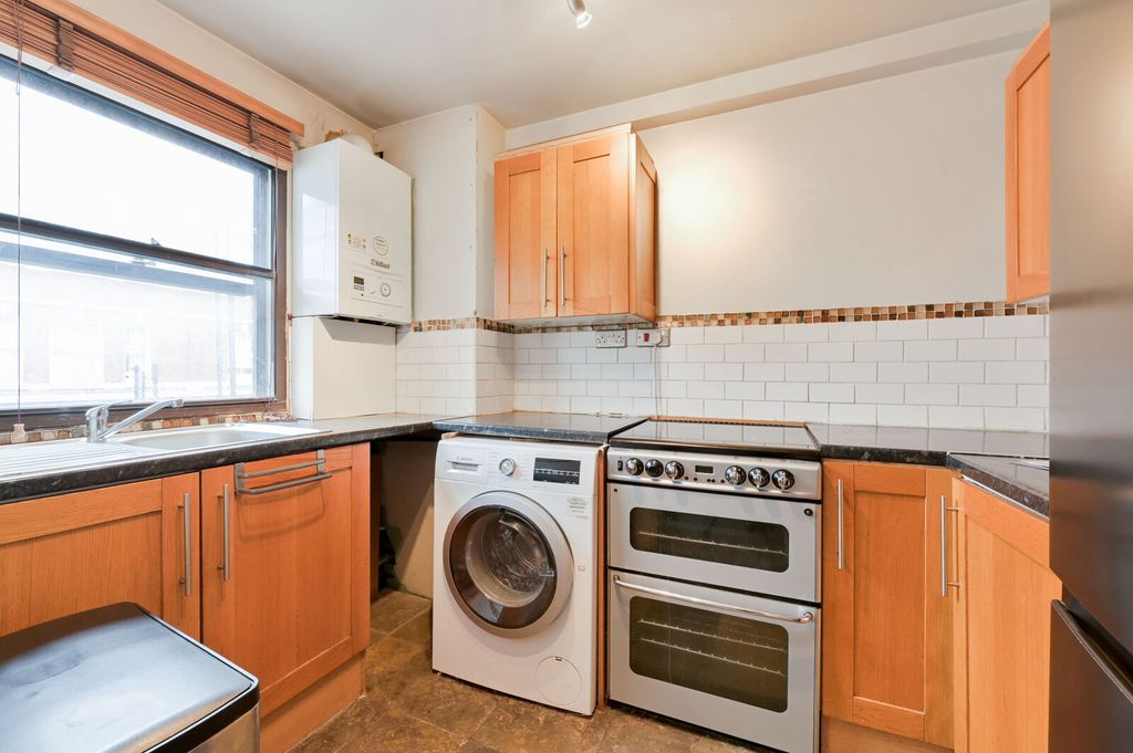 Property photo 3 of 9