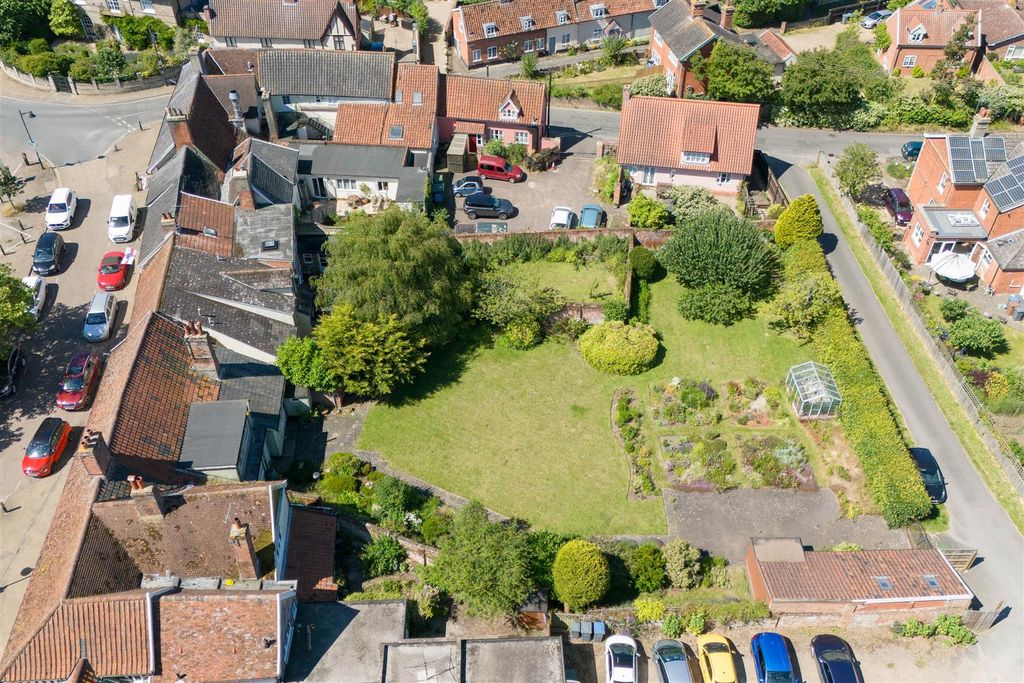 Property photo 2 of 20 Wickham Market_7.Jpg
