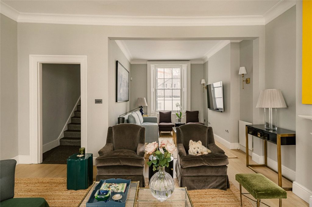Property photo 3 of 11 Drawing Room