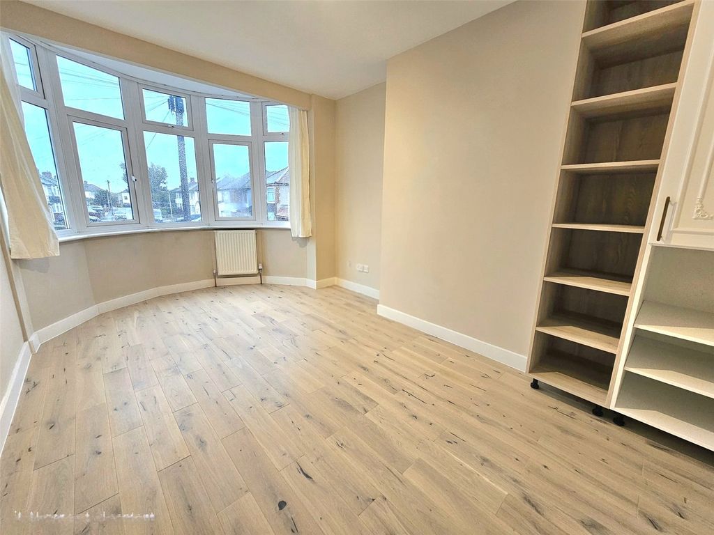 Property photo 3 of 20 Picture No. 15