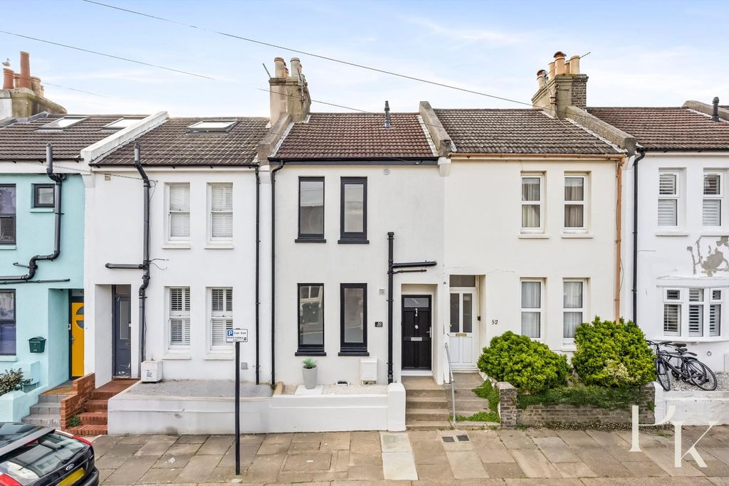 Property photo 1 of 18 Grange Road 50-018.Jpg