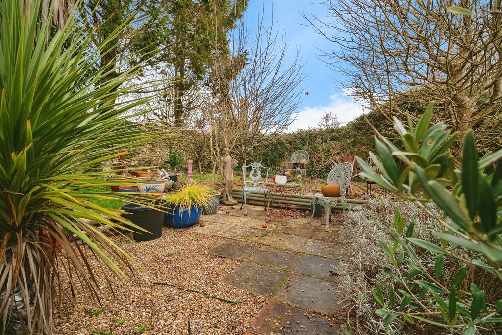 Property photo 2 of 16