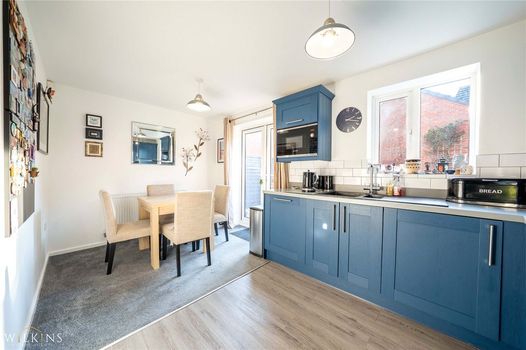 Property photo 3 of 31 Picture No. 15