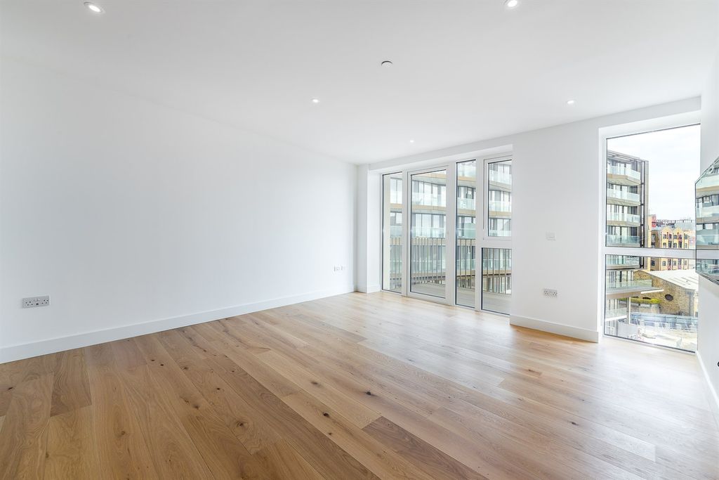 Property photo 1 of 11 (Main)
