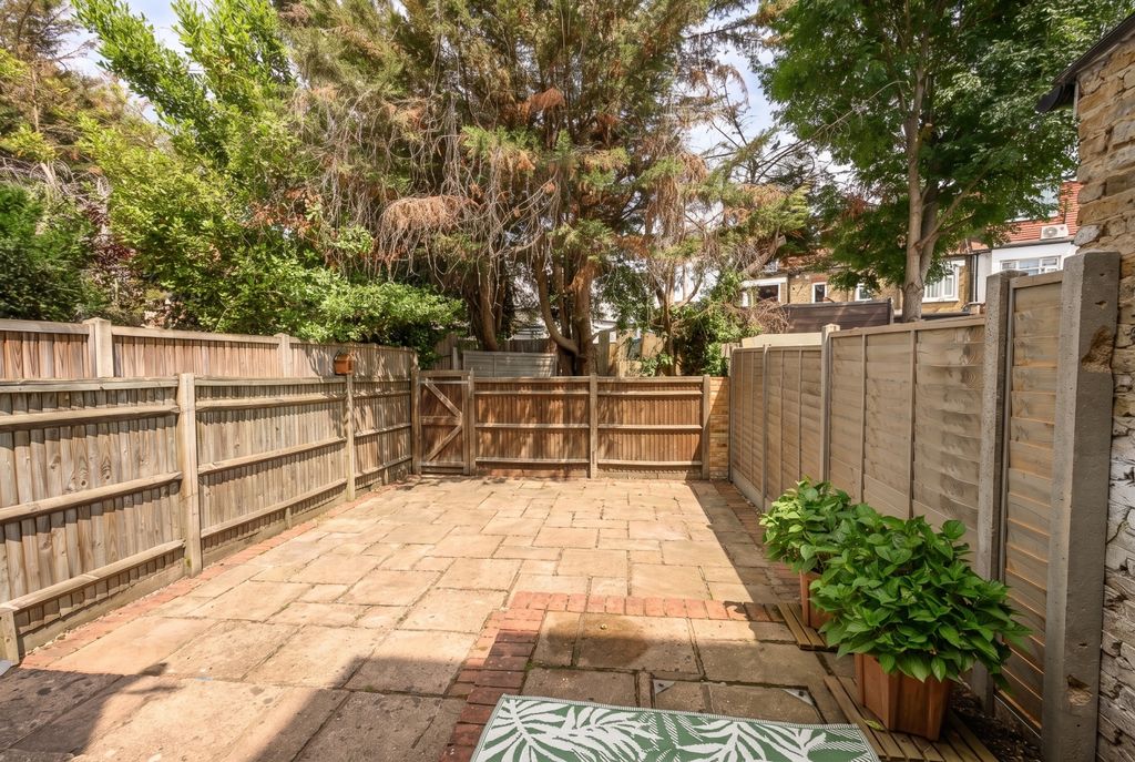 Property photo 3 of 13 Picture No. 12