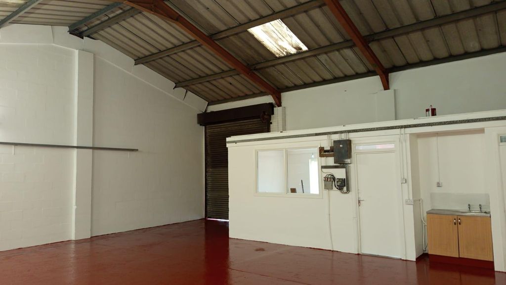 Property photo 3 of 12