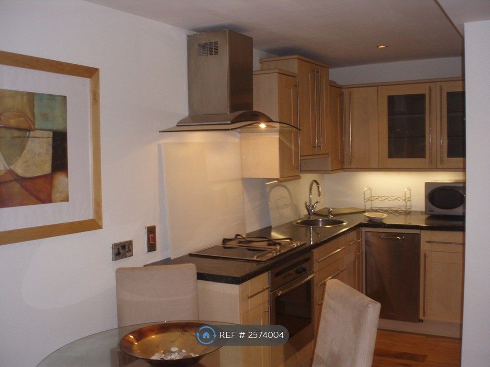 Property photo 2 of 10 Kitchen