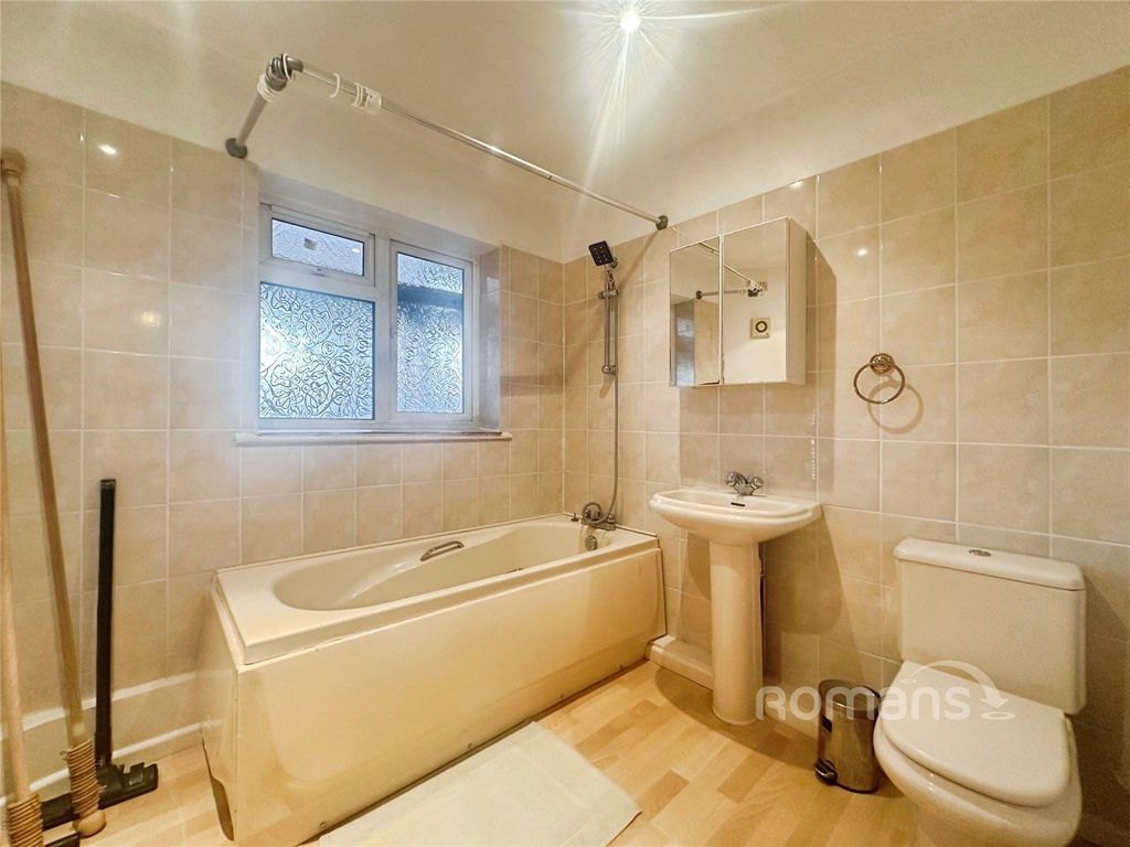 Property photo 3 of 6 Picture No. 08