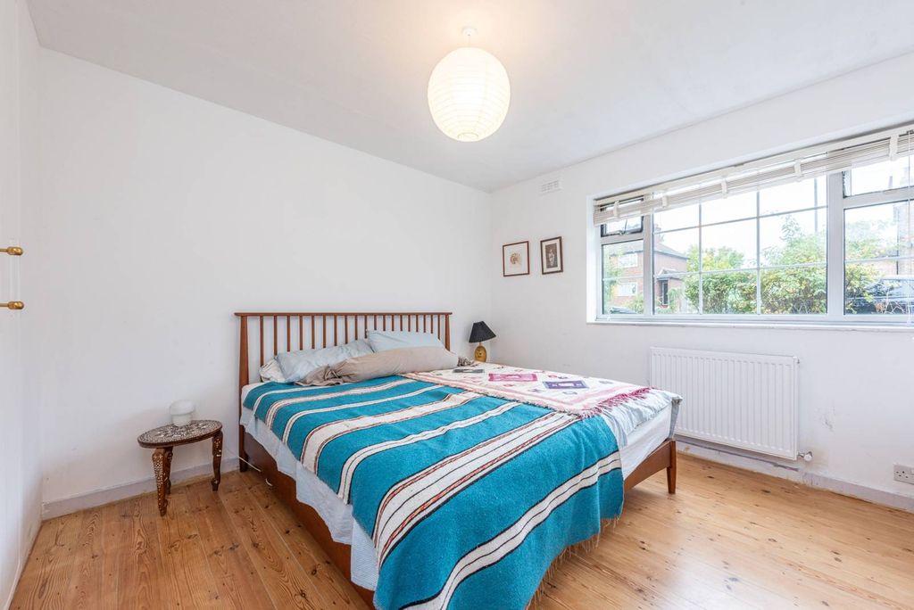 Property photo 3 of 9