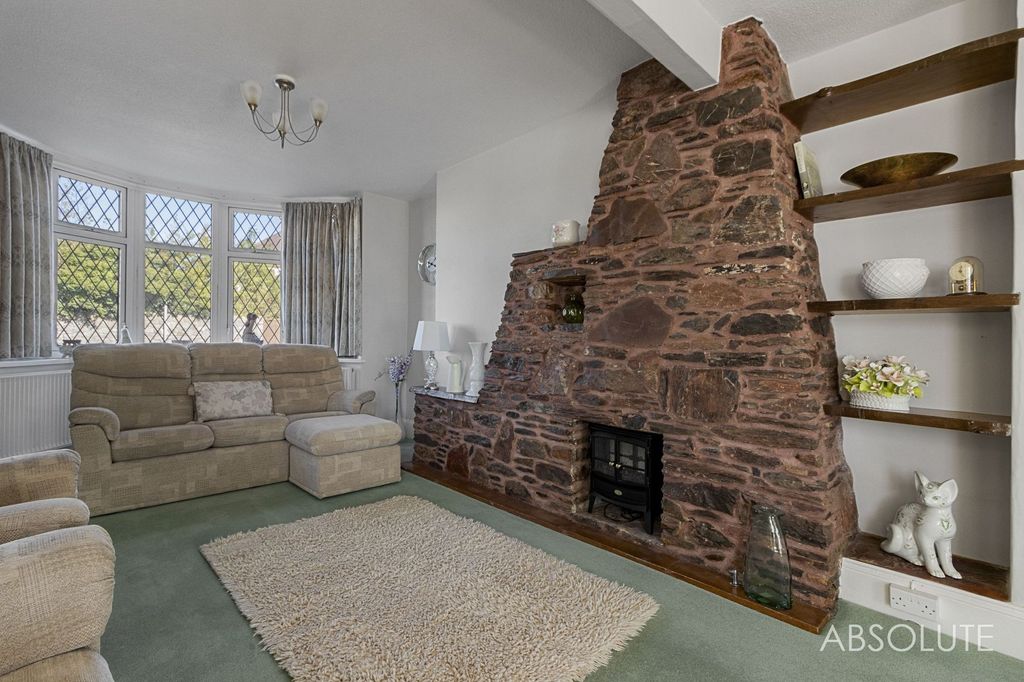 Property photo 2 of 30
