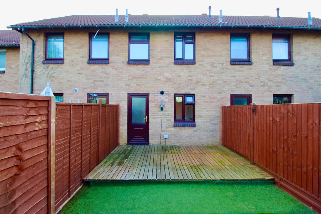 Property photo 2 of 12