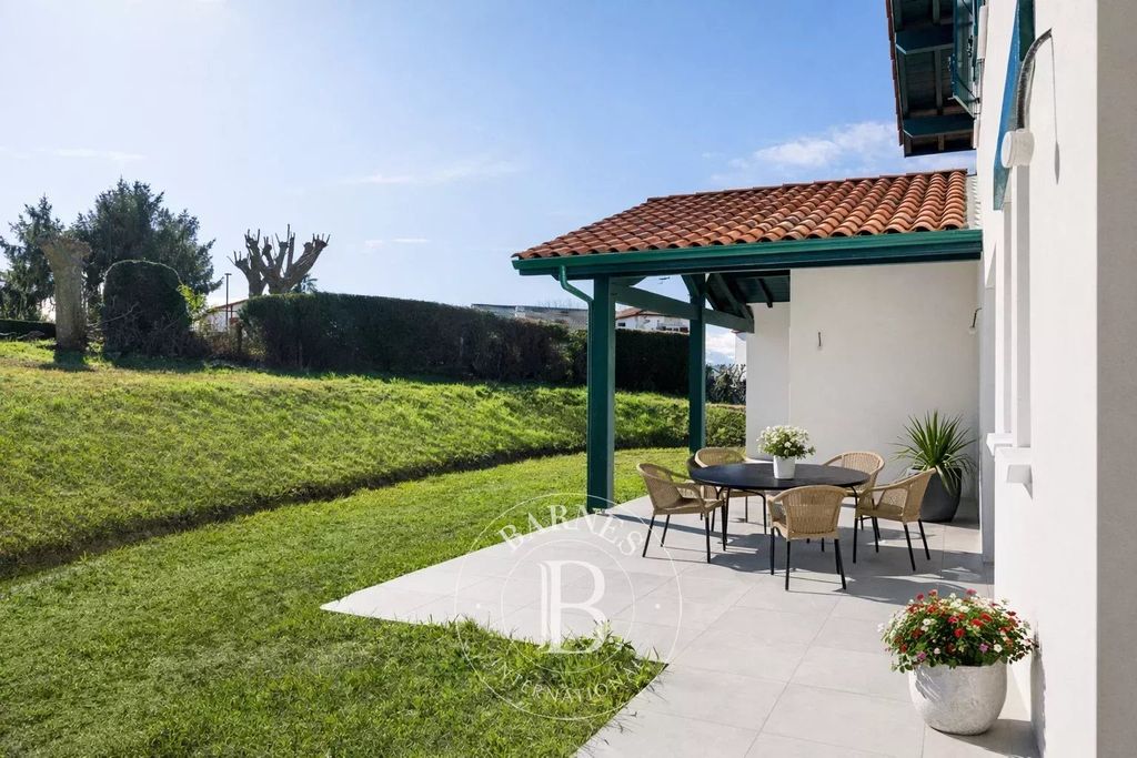 Property photo 2 of 18