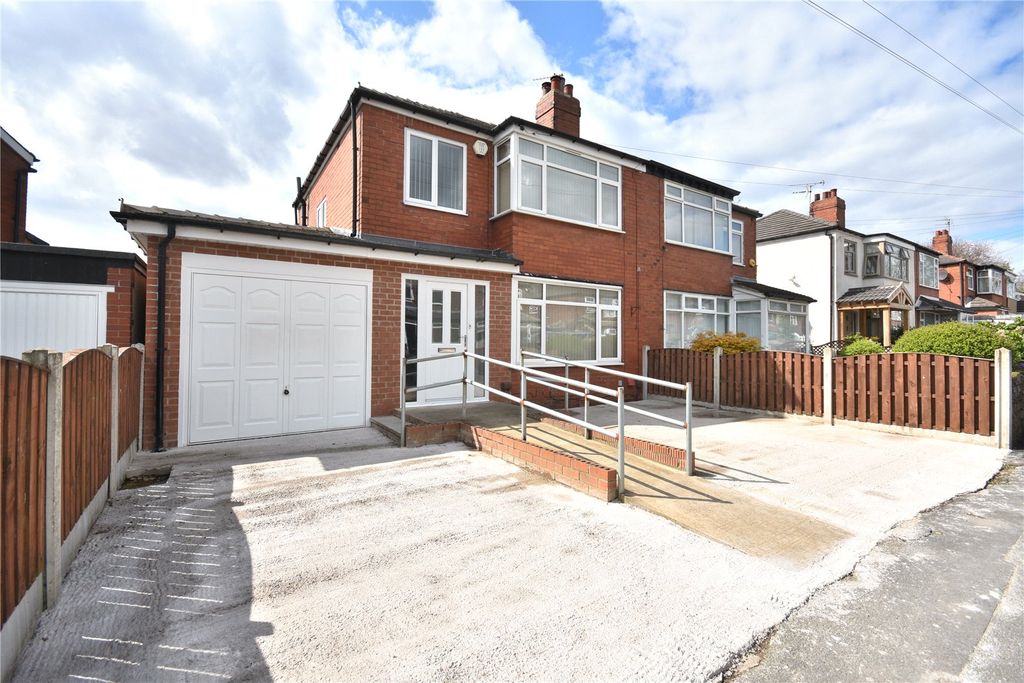 Property photo 1 of 21 Picture No. 01