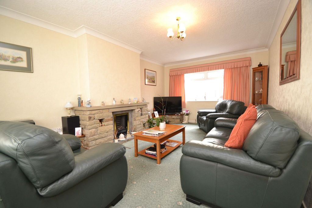 Property photo 3 of 14 Photograph 3