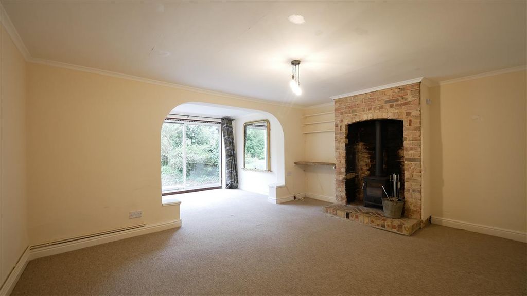 Property photo 3 of 16 Lounge/Diner