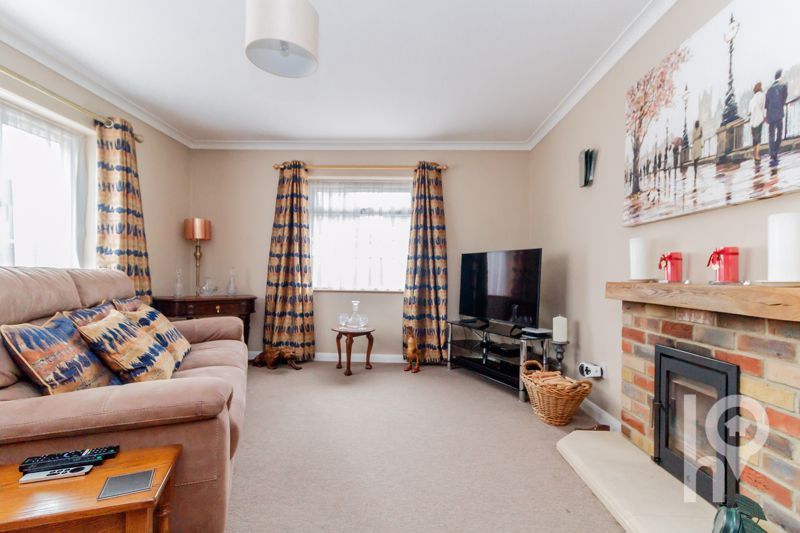 Property photo 2 of 11 Photo 4