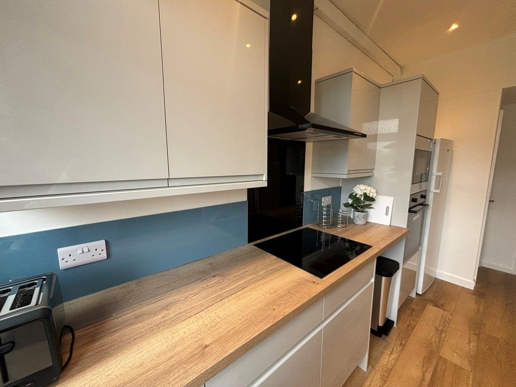 Property photo 3 of 18 95 Monks Road 10 Bedroom