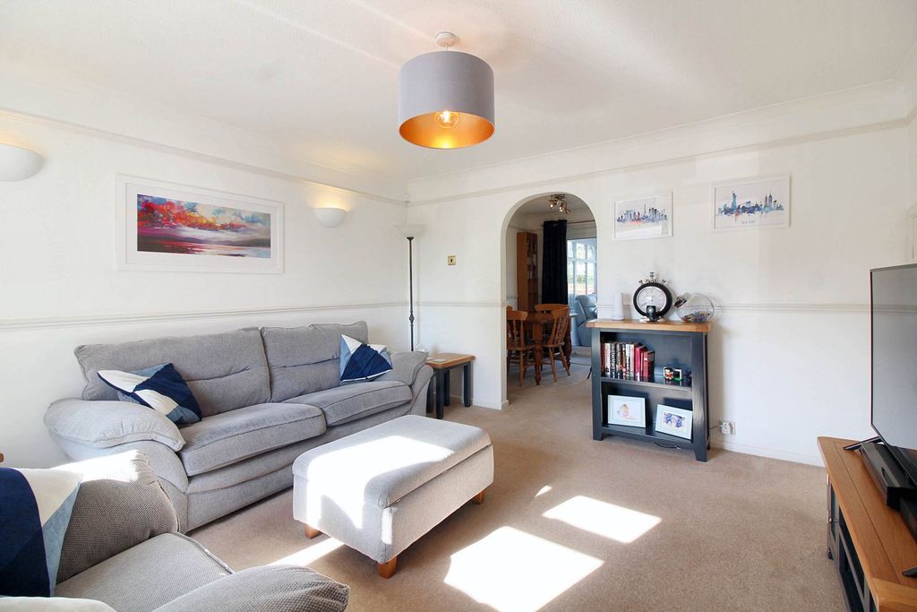 Property photo 2 of 13