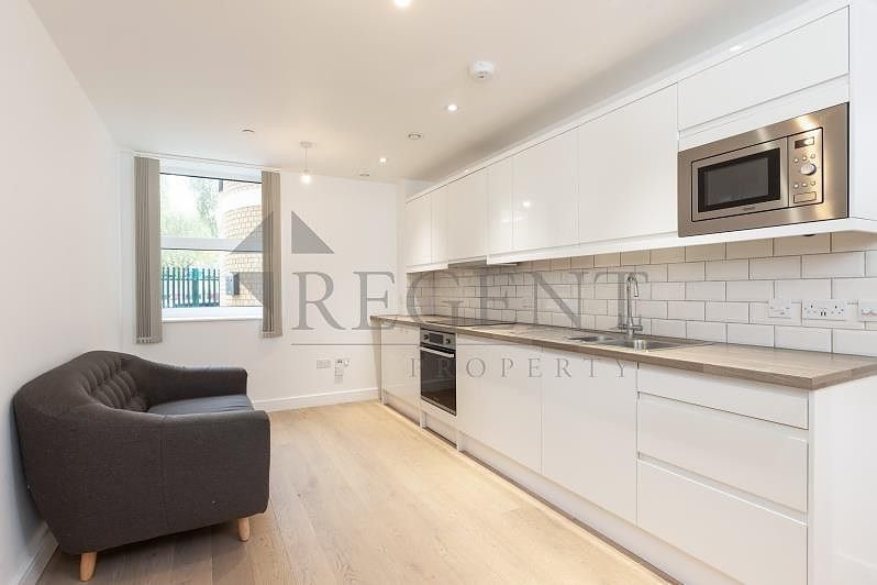 Property photo 3 of 7 Kitchen