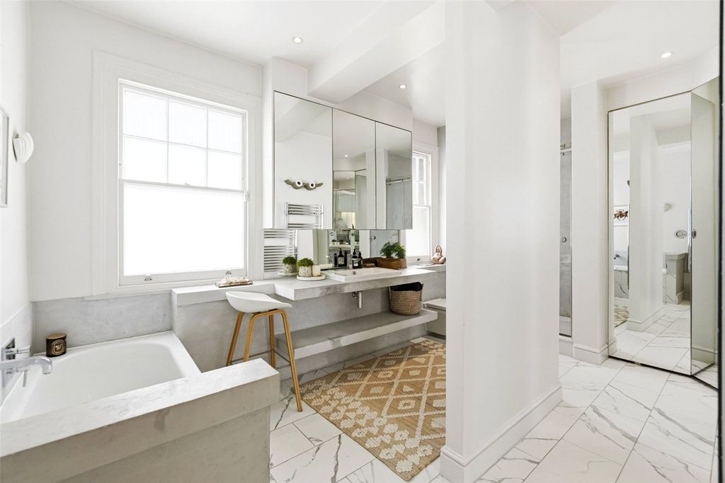 Additional image 12 of 5 bed semi-detached house for salePark Road, Hampton TW12