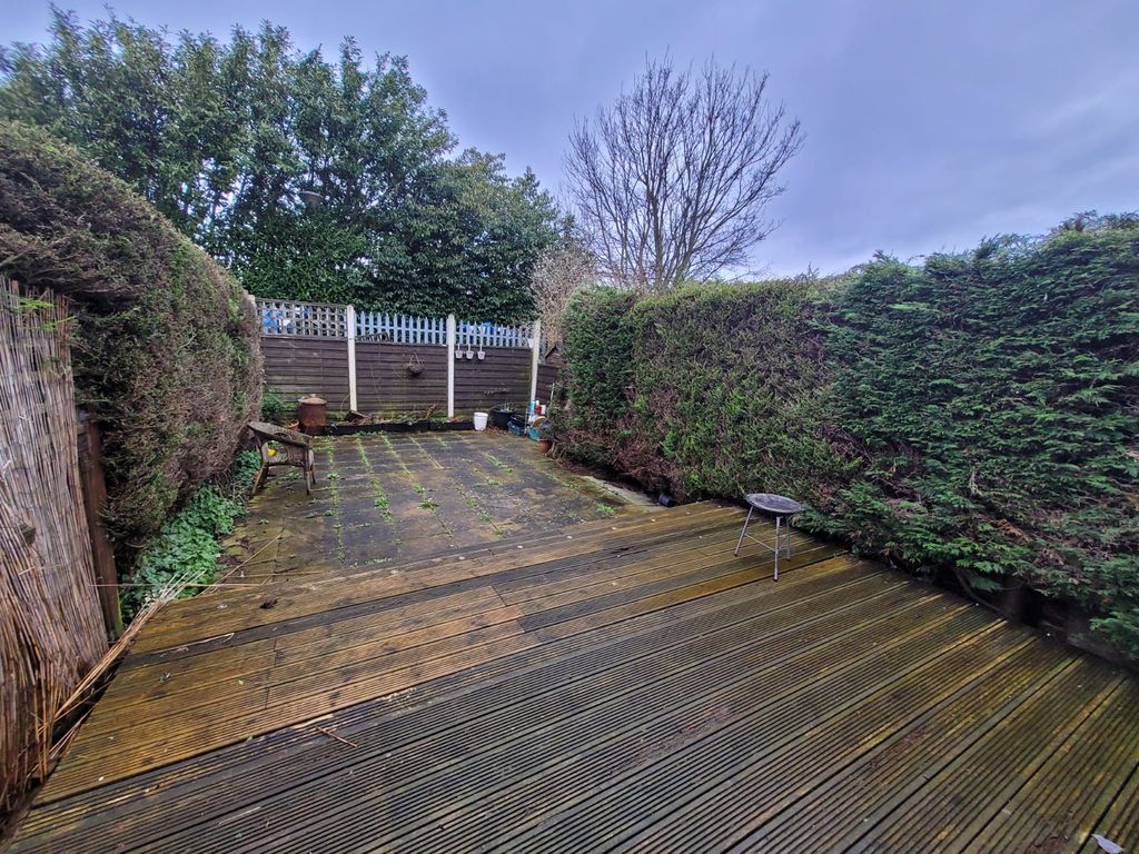 Property photo 3 of 12 Gallery