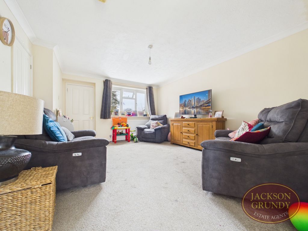 Property photo 3 of 14 Photo 3