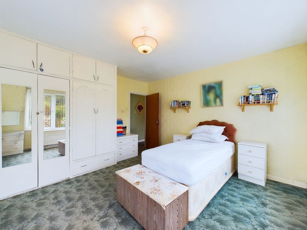 Property photo 3 of 13 60000441-Hr-4