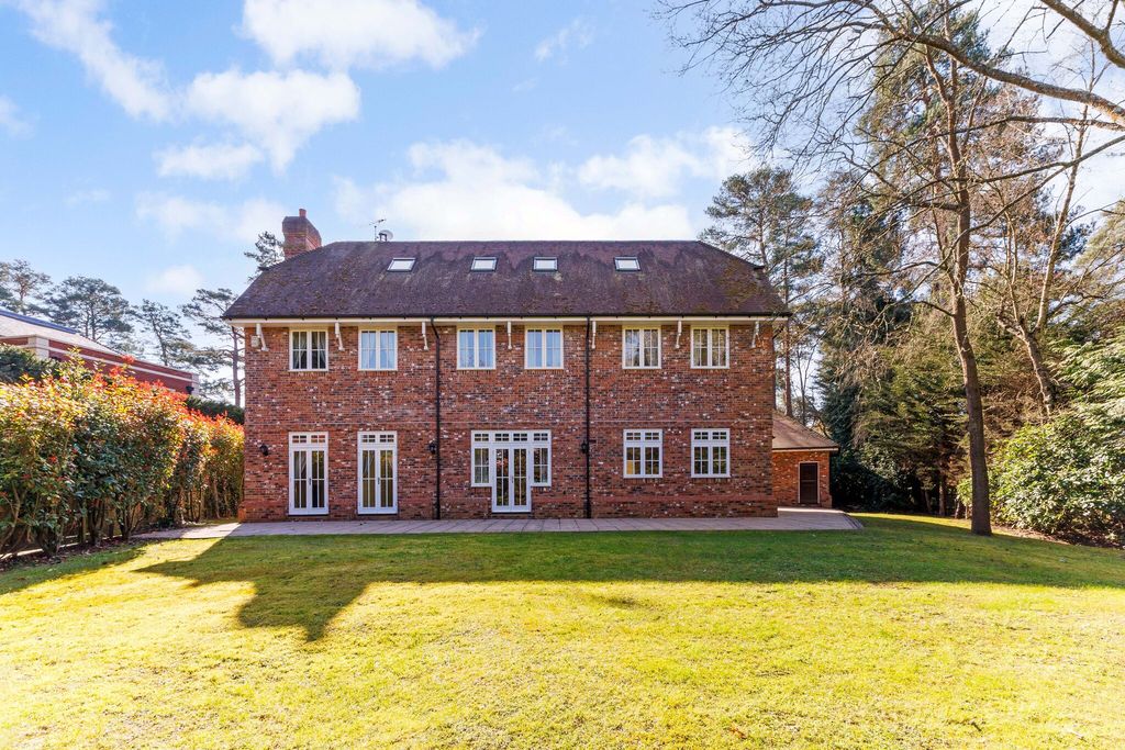 Property photo 2 of 12
