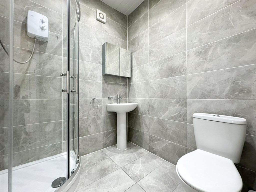 Property photo 3 of 5 Picture No. 13