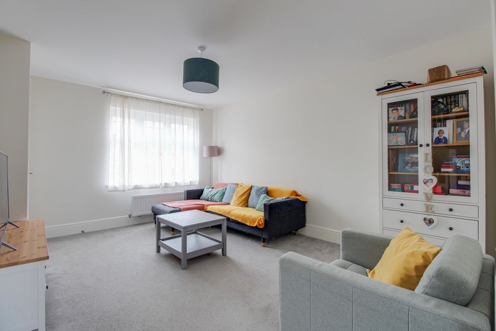 Property photo 3 of 12 Living