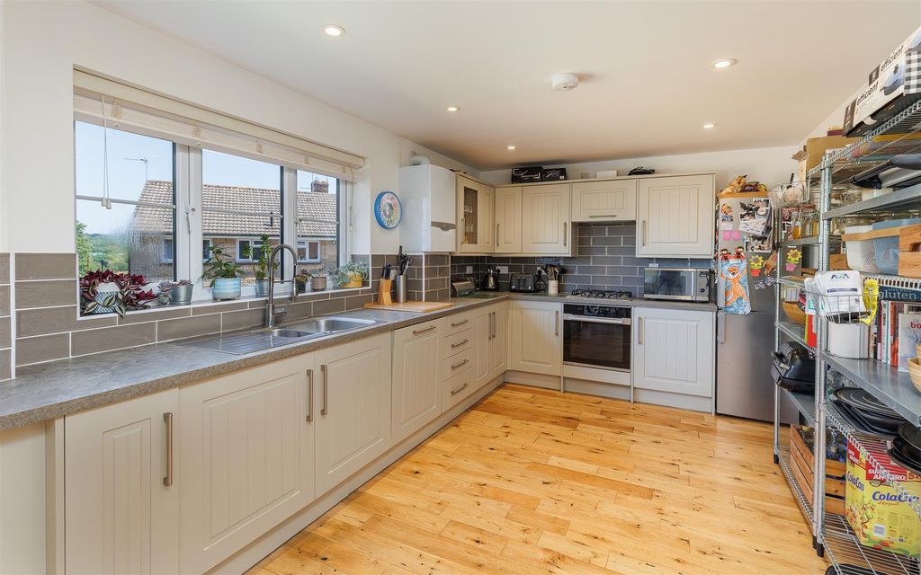 Property photo 2 of 26 Kitchen