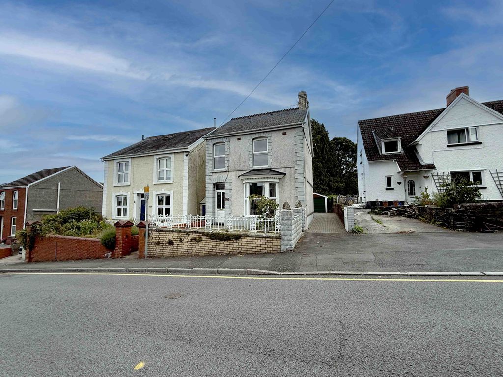 Property photo 1 of 16 Mount Street, Gowerton - 3 Bedroom Detached For Sale