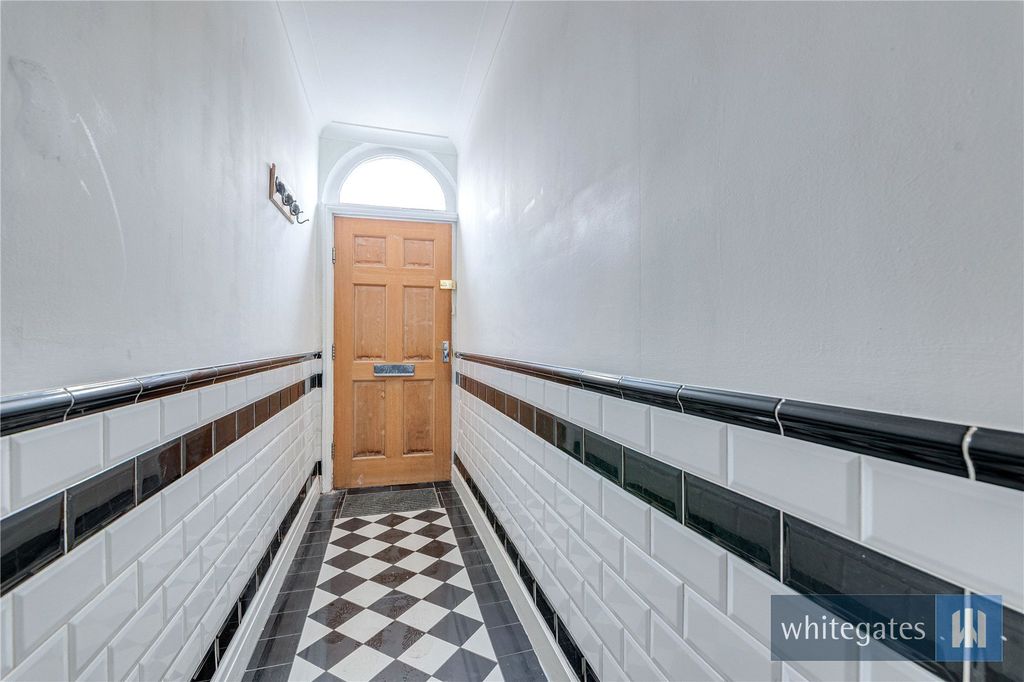 Property photo 3 of 22 Picture No. 03