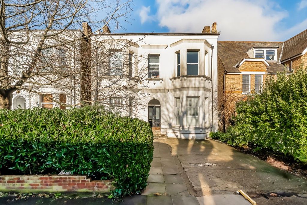 Property photo 1 of 5