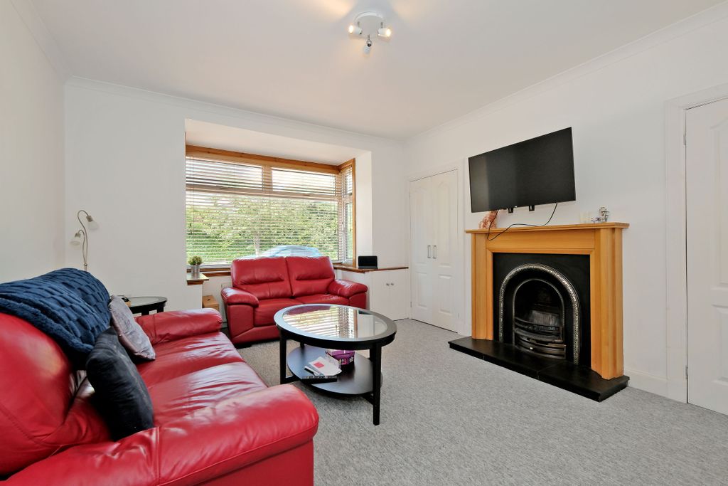Property photo 2 of 39