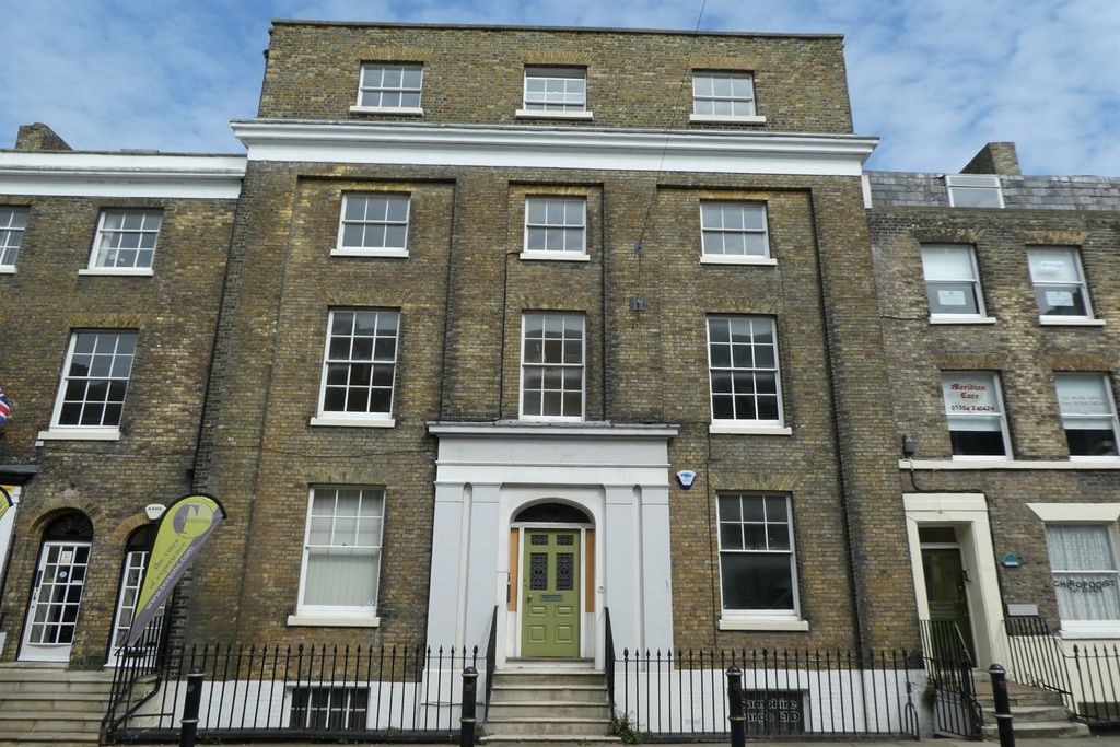 Property photo 1 of 6 (Main)