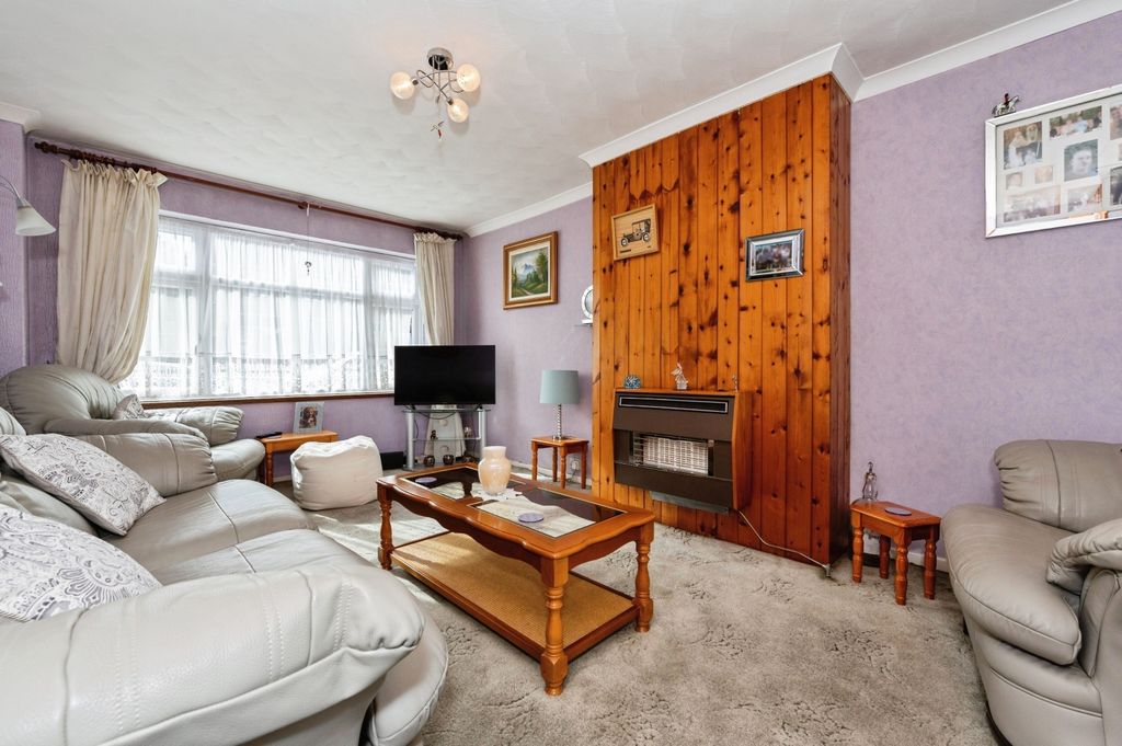 Property photo 2 of 11 Image 1