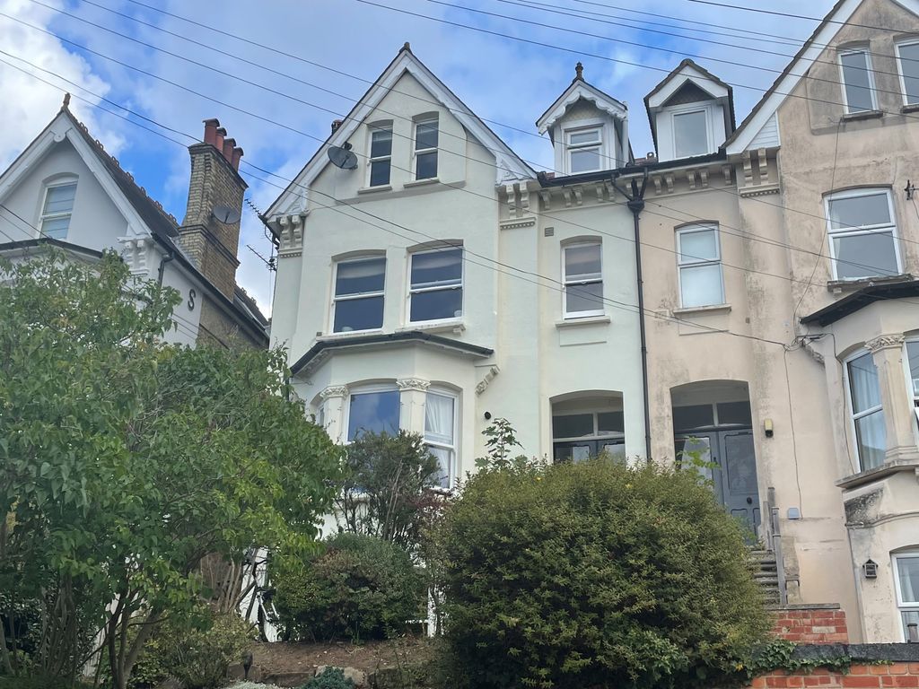 Property photo 1 of 7 Front