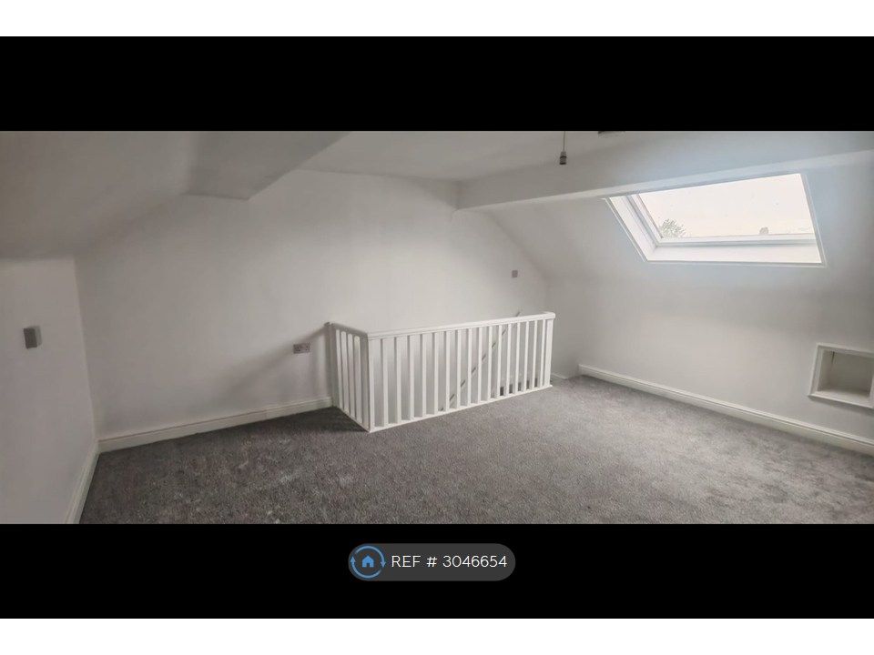 Property photo 3 of 31