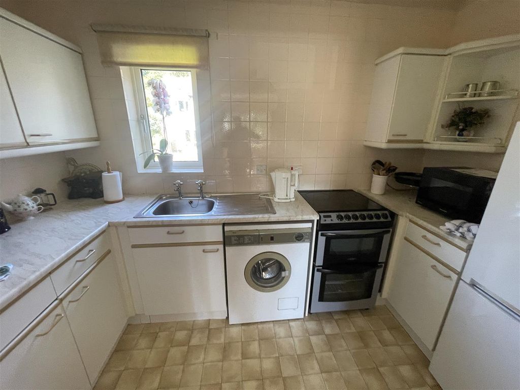 Property photo 3 of 9
