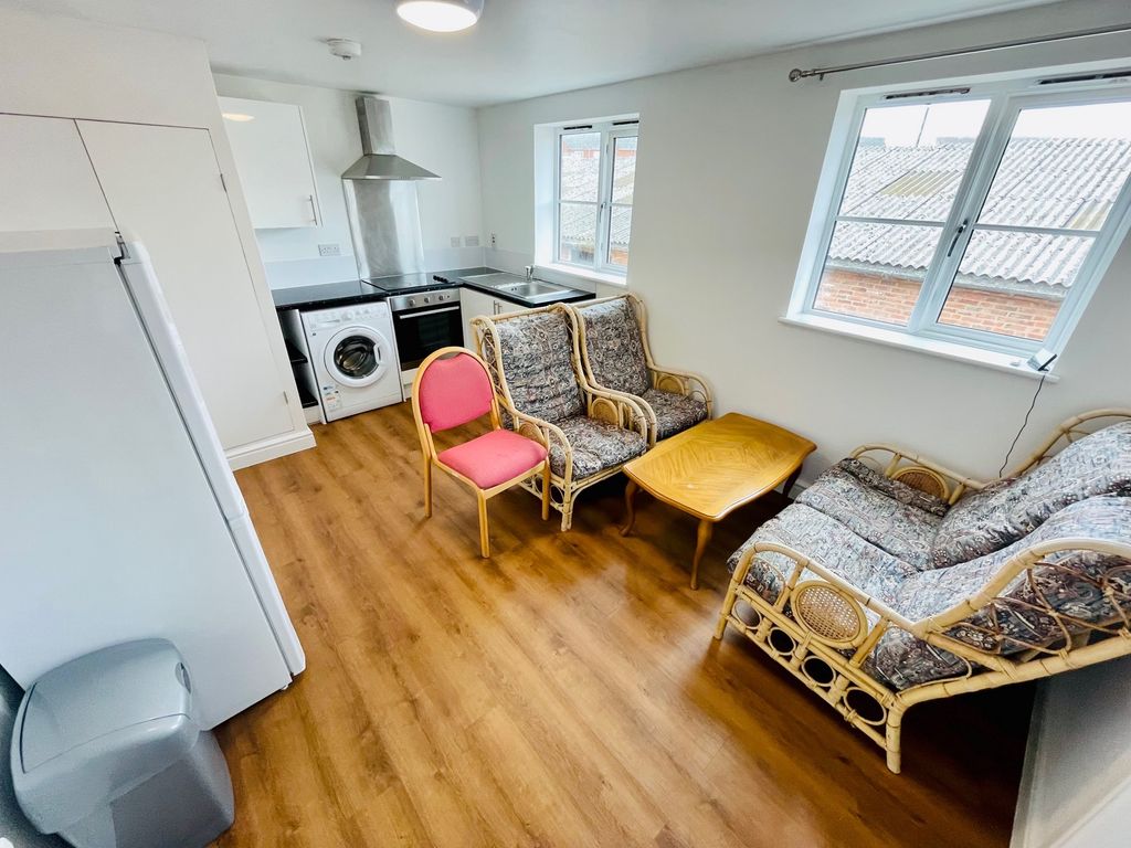 Property photo 2 of 9