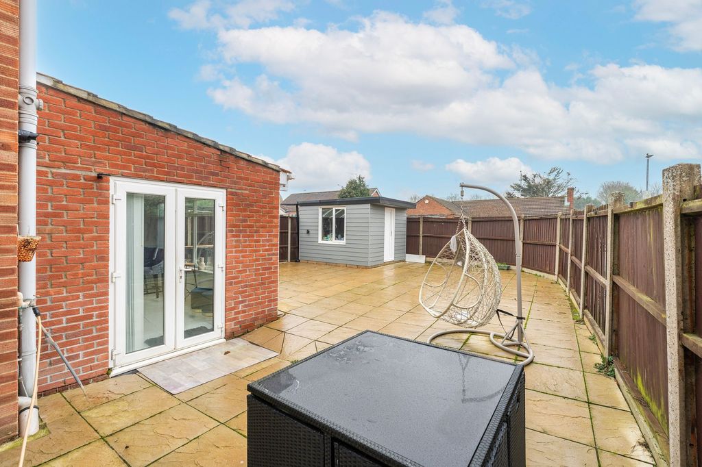 Property photo 2 of 22