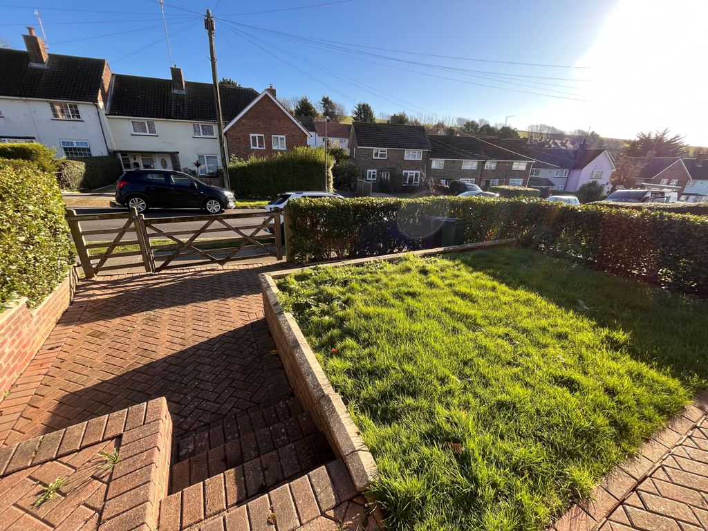 Property photo 2 of 7 Front Garden