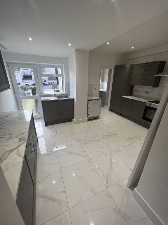 Property photo 1 of 10 Picture No. 01