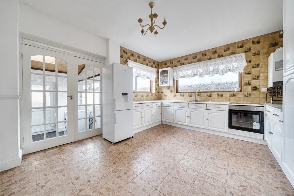 Property photo 3 of 20 Picture 3