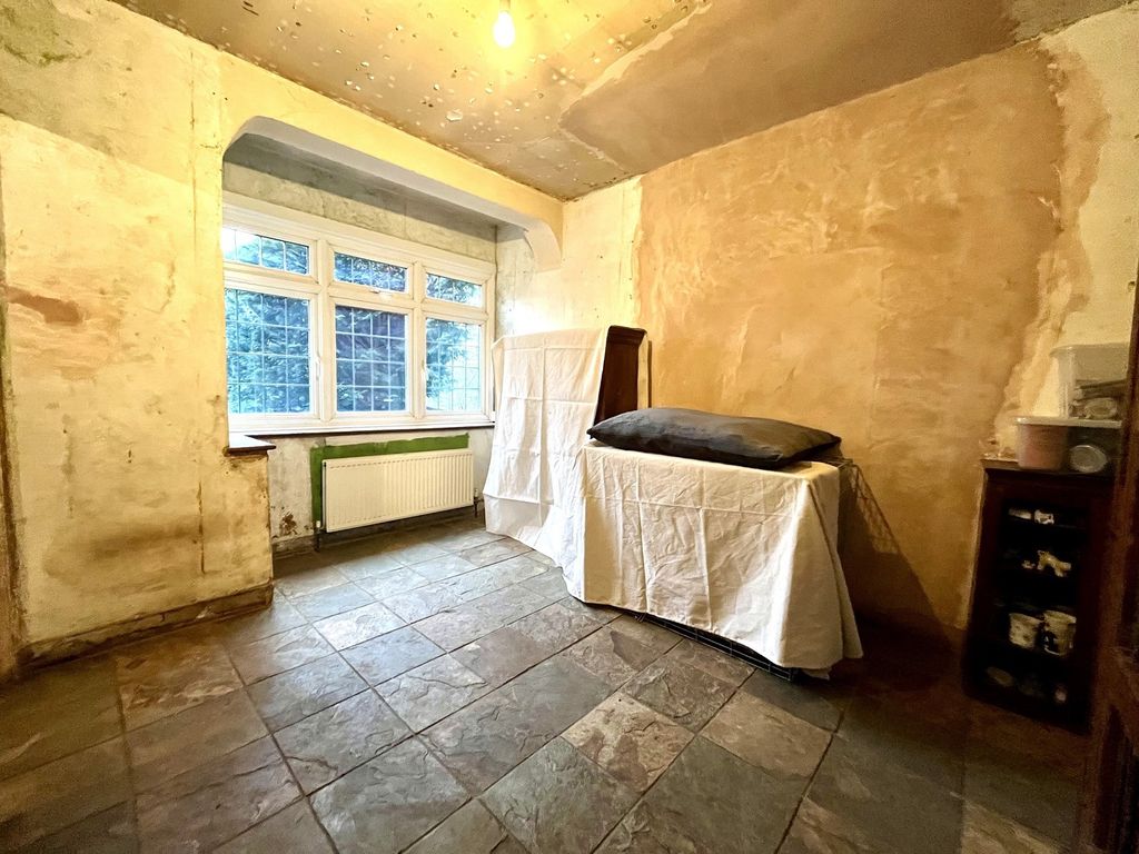 Property photo 2 of 12 Not Specified