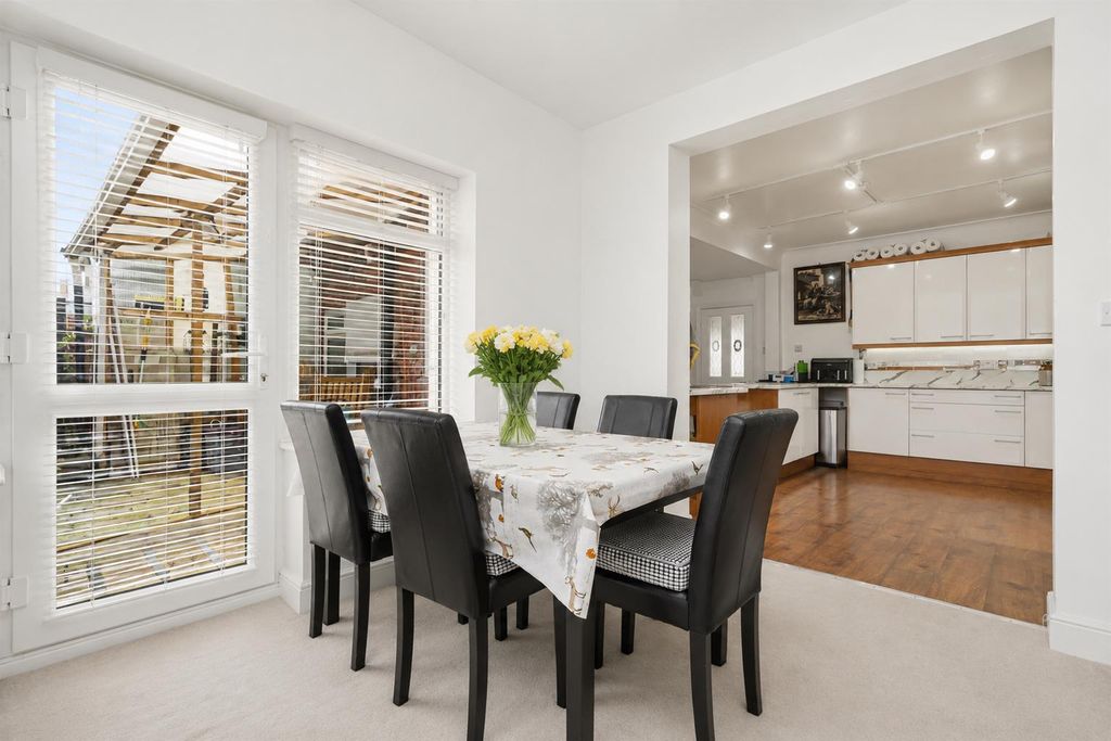 Property photo 1 of 26 Dining Room